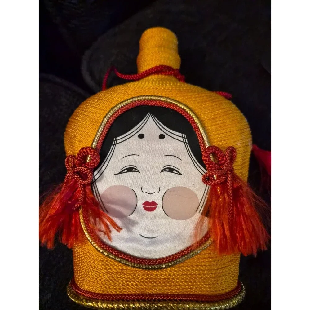 Japanese Decorative Sake Bottle Daruma Whisky Decanter Flask Rope Wrap Doll Face